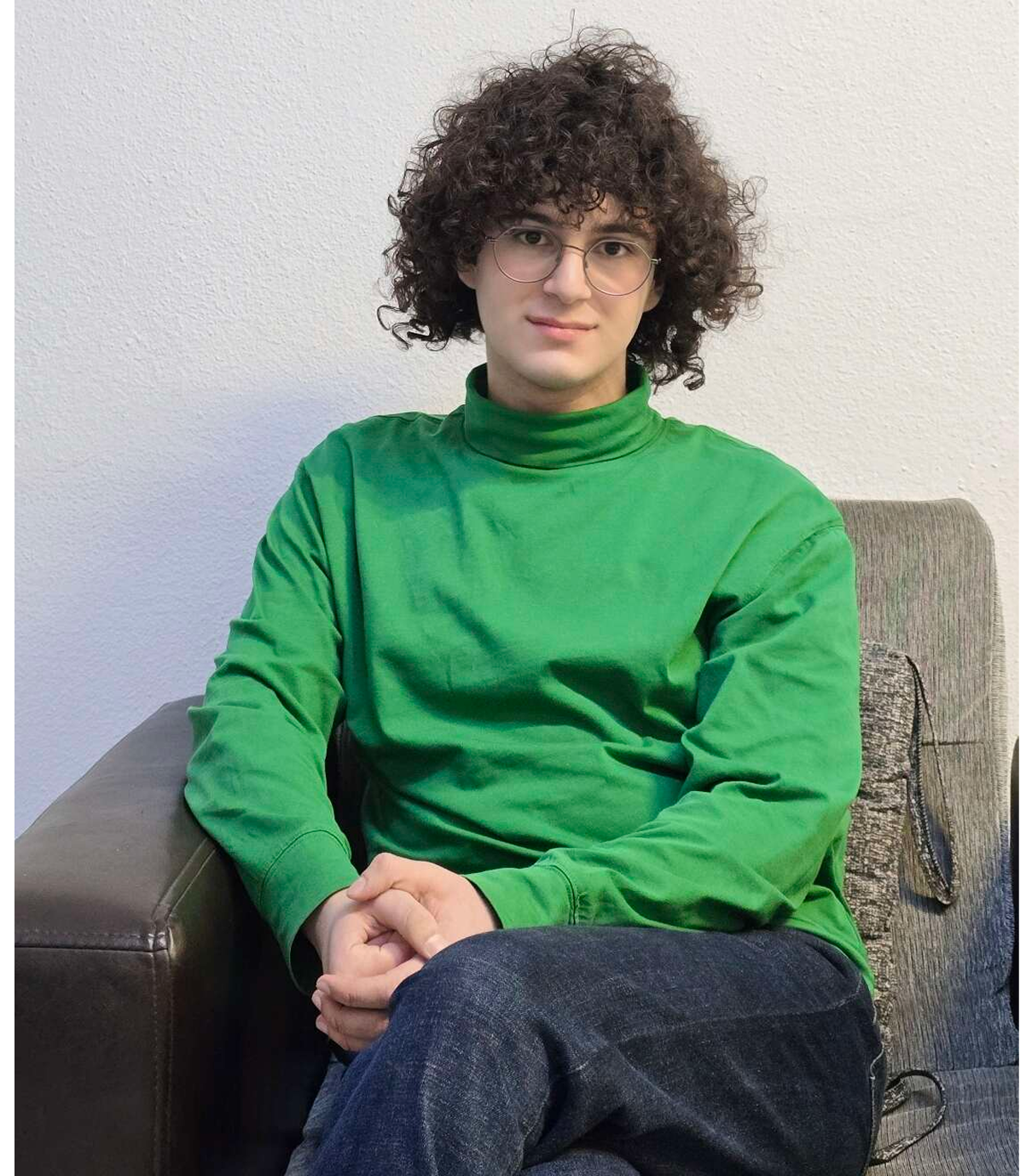 یزدان نادری